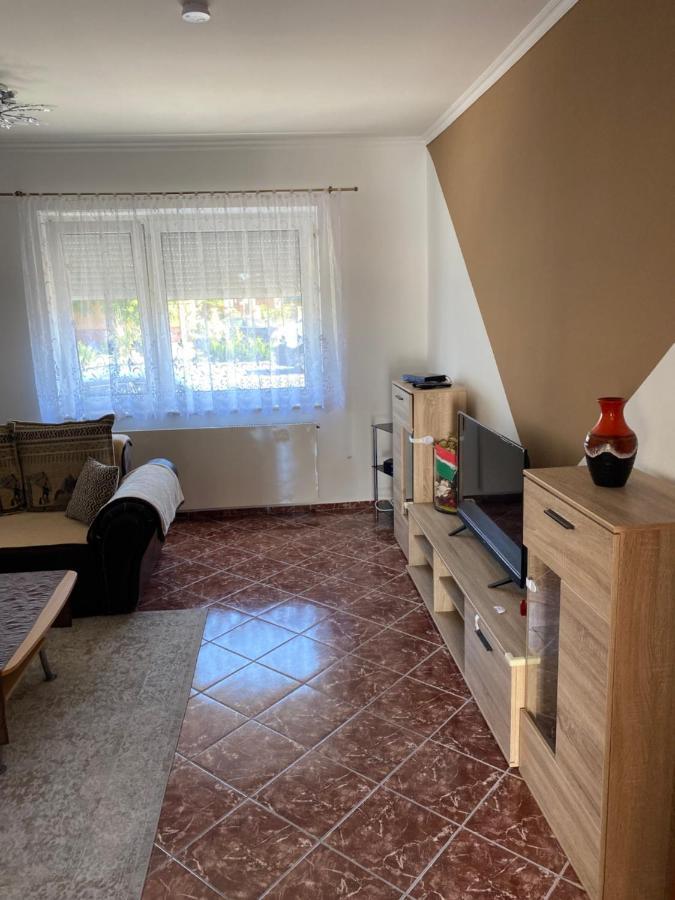 House Damado Deluxe Villa Otteveny Екстериор снимка